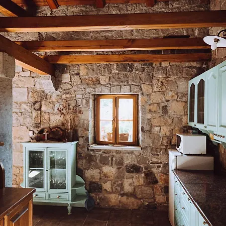 Skerlj Wine Estate * Tomaj