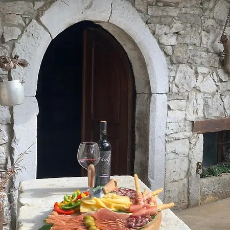 Skerlj Wine Estate Seoska kuća Tomaj