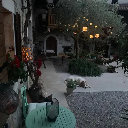 Skerlj Wine Estate Seoska kuća Tomaj