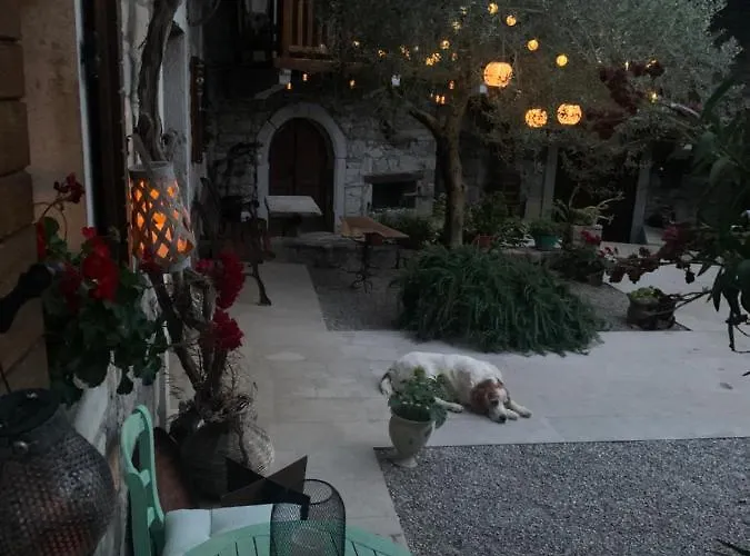 škerlj Wine Estate Landhaus Tomaj