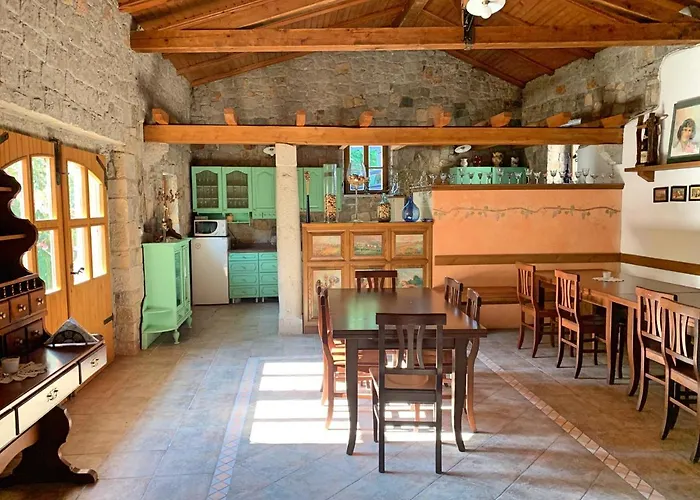 Skerlj Wine Estate منزل ريفي *